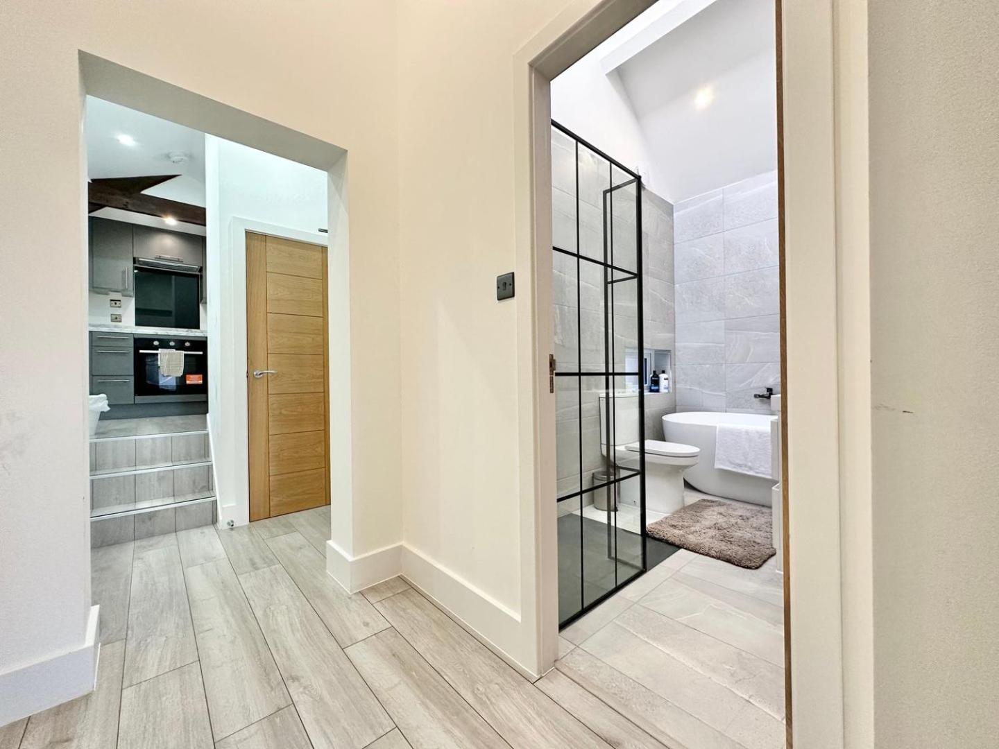 Luxury Duplex City Centre Apartment ลีดส์ ภายนอก รูปภาพ